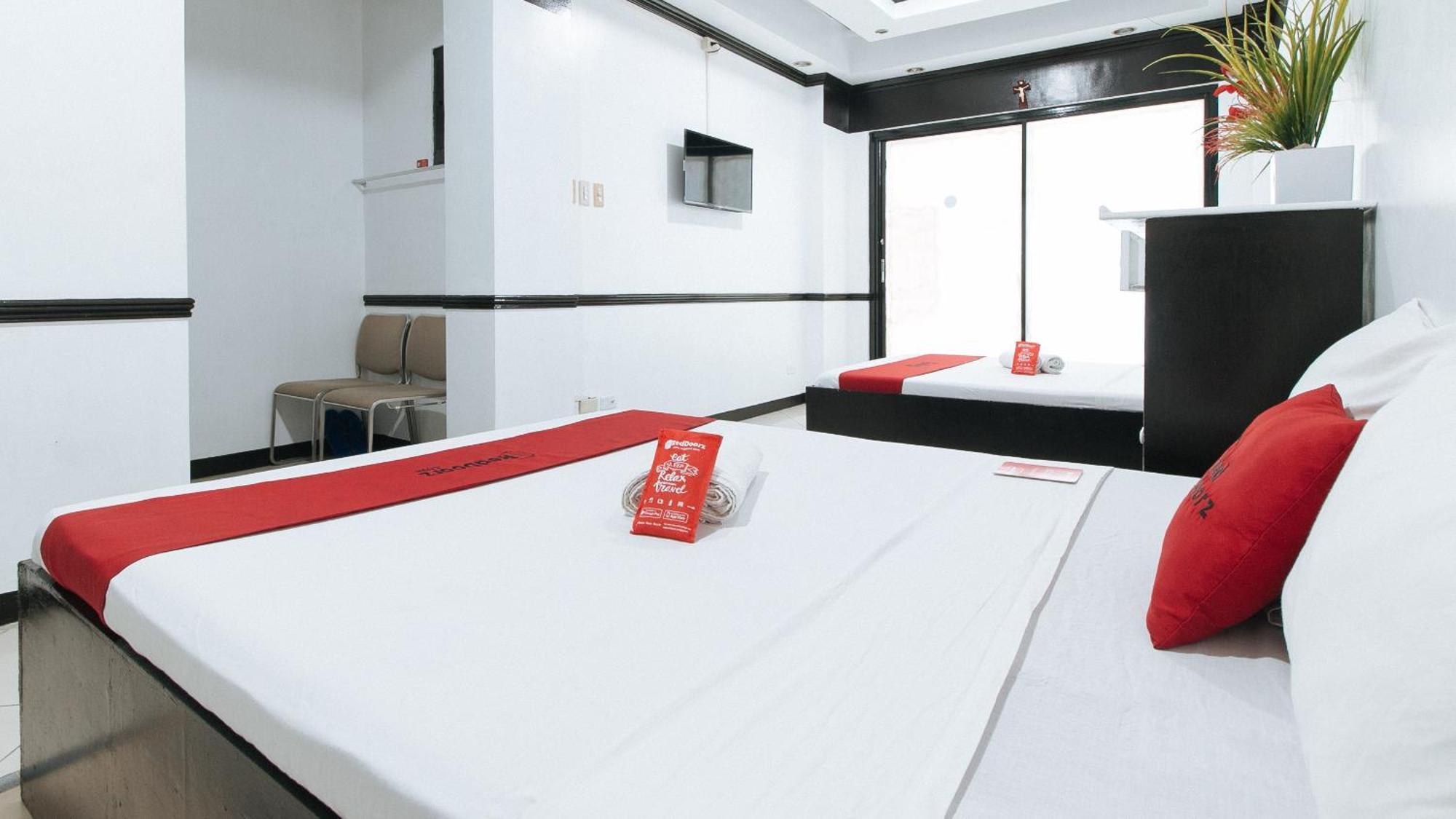 Reddoorz At Plus Villa Gloria Taguig Eksteriør bilde