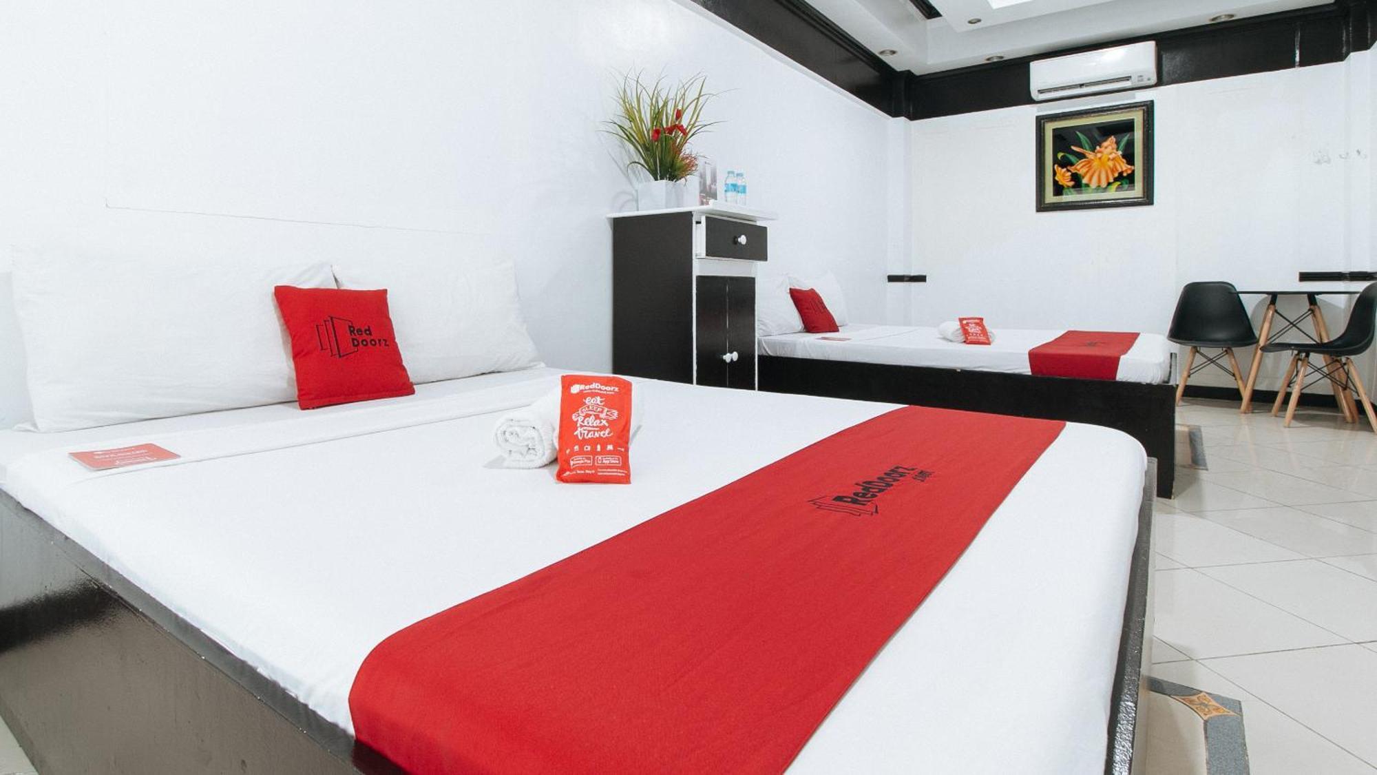 Reddoorz At Plus Villa Gloria Taguig Eksteriør bilde