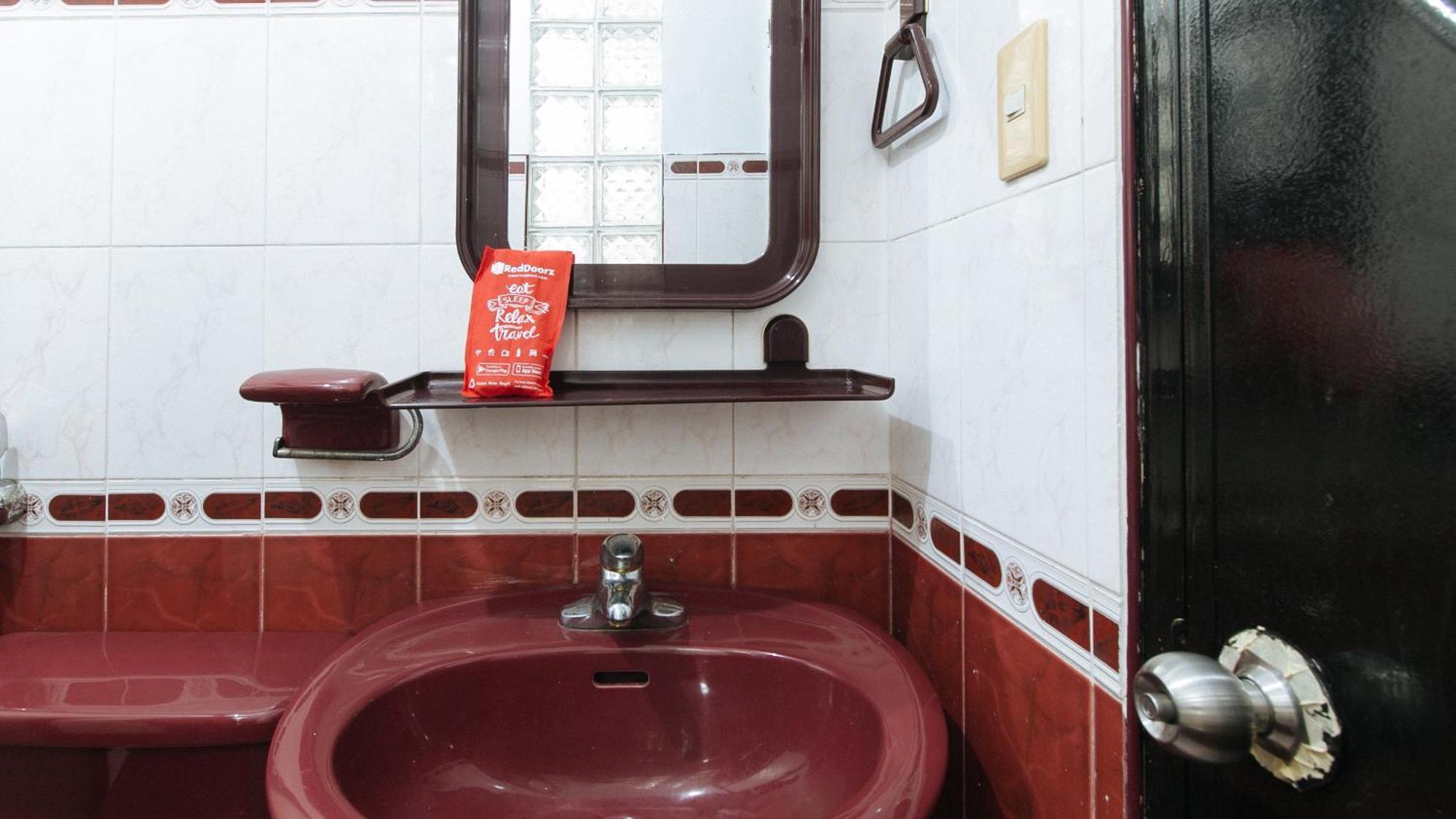 Reddoorz At Plus Villa Gloria Taguig Eksteriør bilde