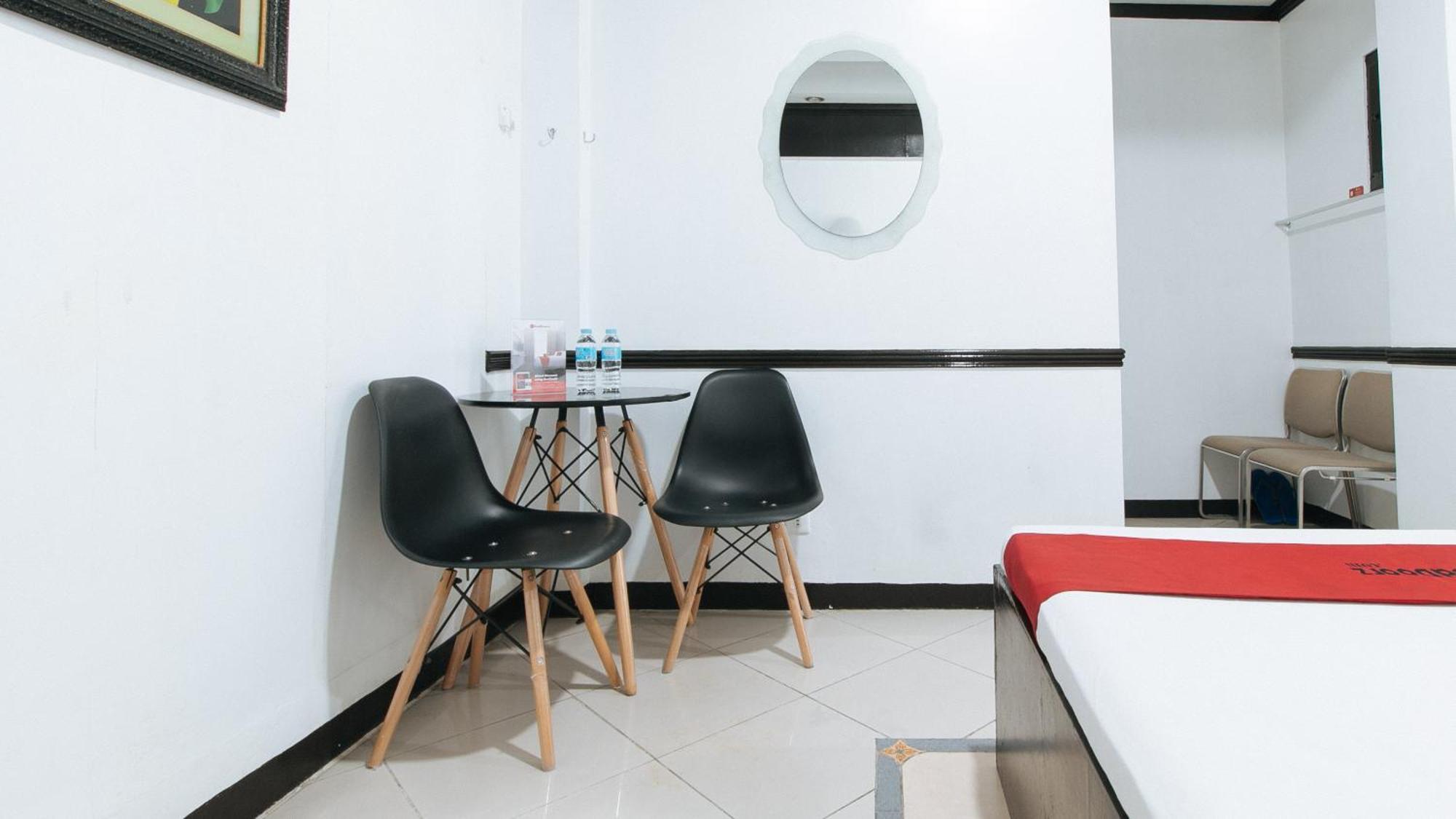 Reddoorz At Plus Villa Gloria Taguig Eksteriør bilde