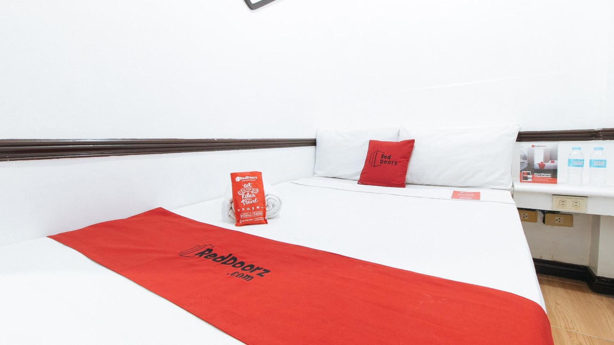 Reddoorz At Plus Villa Gloria Taguig Eksteriør bilde