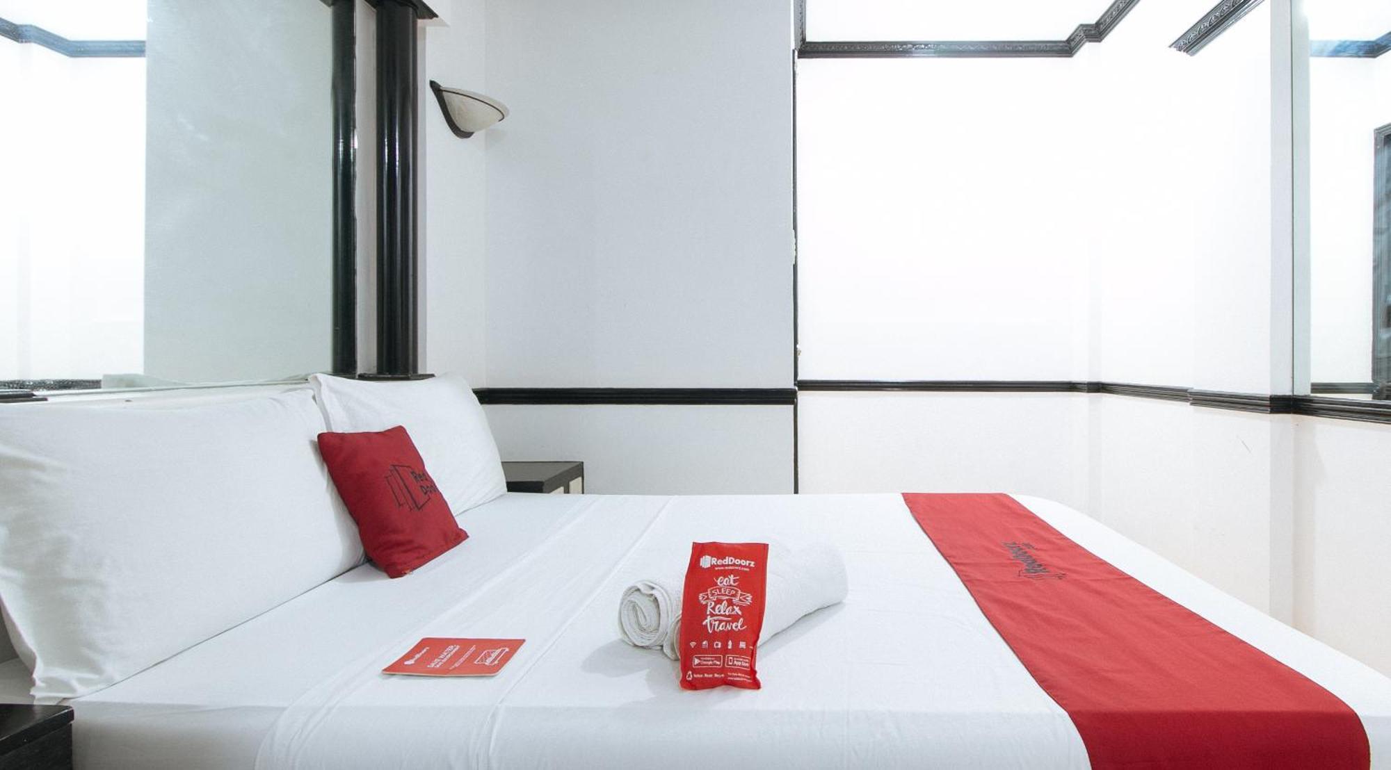 Reddoorz At Plus Villa Gloria Taguig Eksteriør bilde