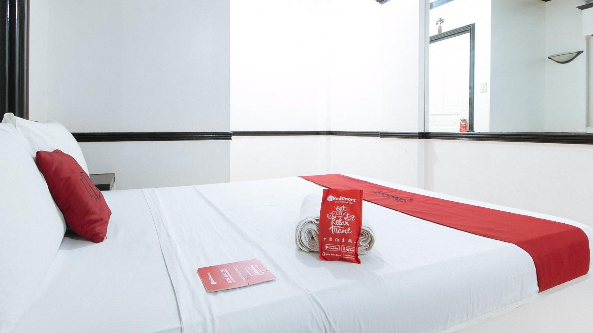 Reddoorz At Plus Villa Gloria Taguig Eksteriør bilde