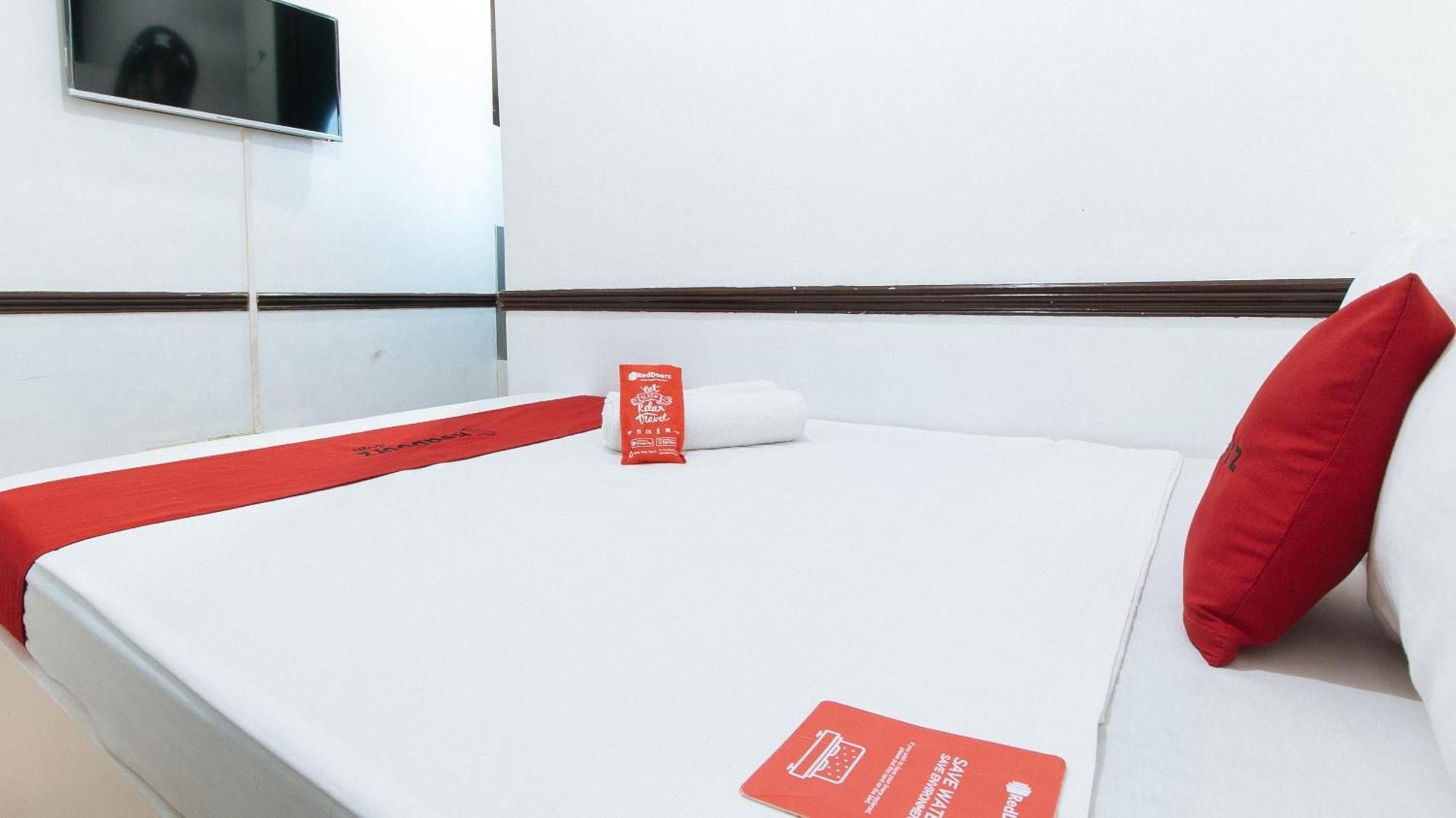 Reddoorz At Plus Villa Gloria Taguig Eksteriør bilde
